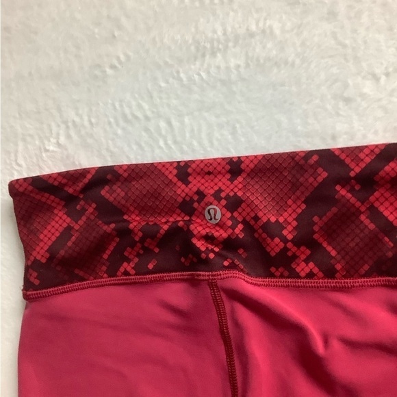 Lululemon Wunder Under Pant III (Reversible) Cranberry / Alarming Size 4 Legging - Picture 6 of 13